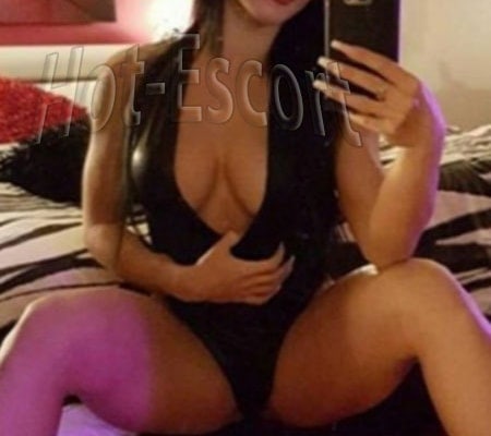 Mara escort donna cerca uomo Livorno centro