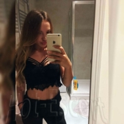 Julia escort girl