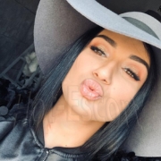 Yana escort girl