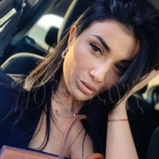 Yana escort girl