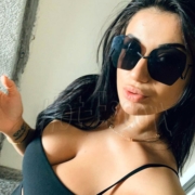 Yana escort girl