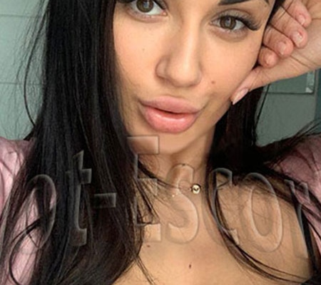Yana escort girl