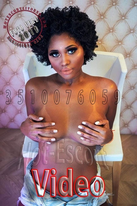 Video-annuncio Sabrina escort girl foto vere Novembre 2019 Cecina Mare
